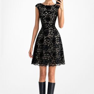 Vintage Y2K Black Lace Capped Sleeve Knee Length Flared Cocktail Dress Size M